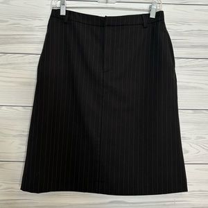 Banana Republic Factory BLACK pinstripe pencil skirt lined inside - Size 6